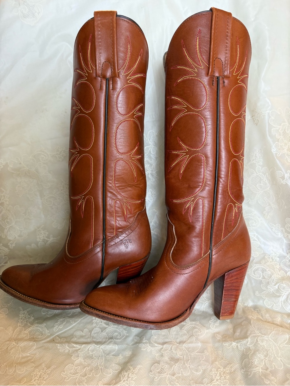 FRYE 7.5 Women's Western Cognac Leather Heeled Boots Vintage 1980s Made in USA - Picture 10 of 16